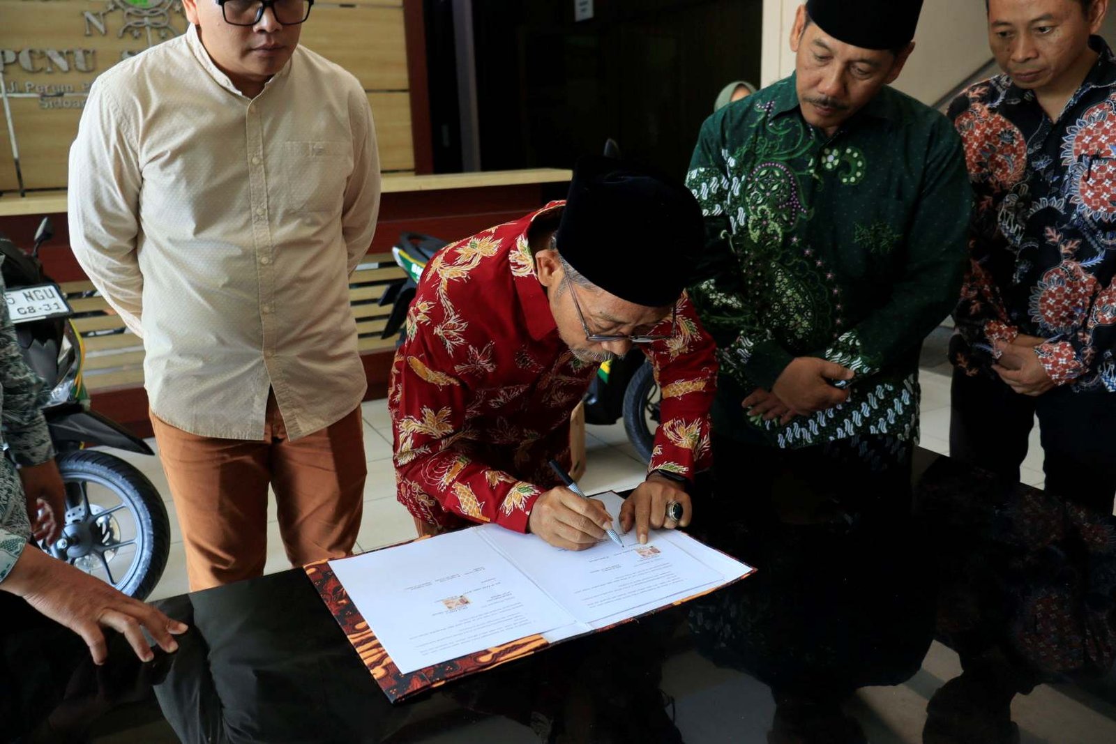 Sepeda Motor Operasional untuk Kantor Layanan Wonoayu