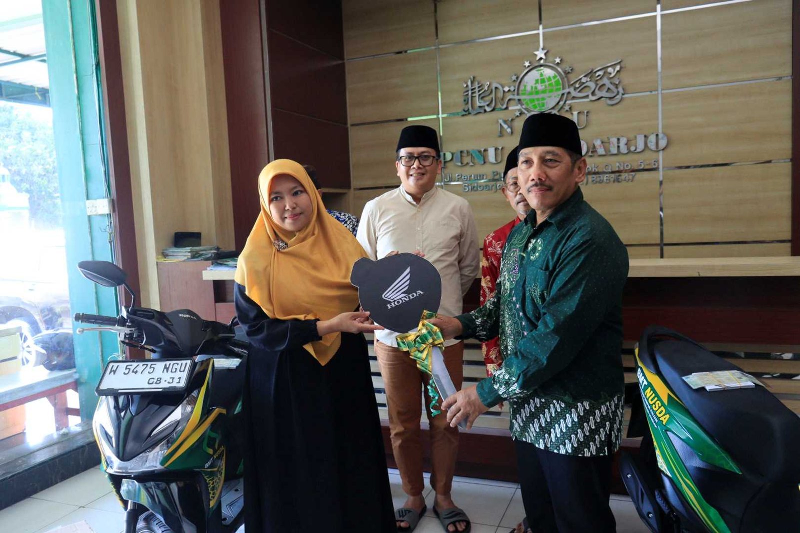 Sepeda Motor Operasional untuk Kantor Layanan Wonoayu